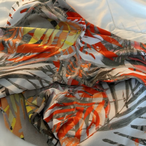 Calvin Klein Performance Leggings - Picture 3 of 5